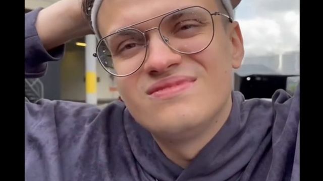 ЛИТВИН ПОДАРИЛ НОВУЮ МАШИНУ БУСТЕРУ! смотреть онлайн