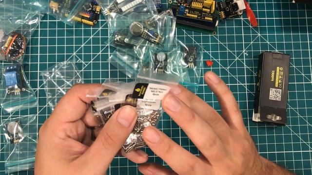 KEYESTUDIO Smart Home Starter Kit - KS0085 Unboxing and Review смотреть онлайн