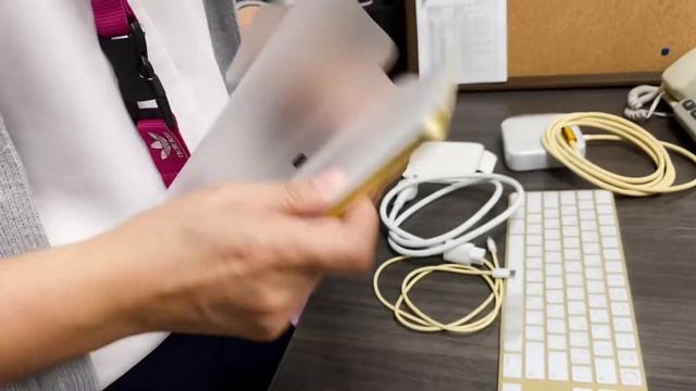 Apple iMac 24吋 金色 純開箱！ смотреть онлайн