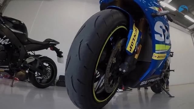 2017 Sportsbike Test: Honda Fireblade SP vs Suzuki GSX-R1000R vs Kawasaki ZX-10RR on Road and Track смотреть онлайн