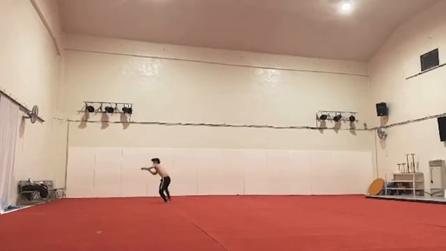 The Gravity Defying Flips of Shosei Iwamoto смотреть онлайн