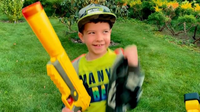 Нерф Челлендж на FORTNITE бластерах в парке