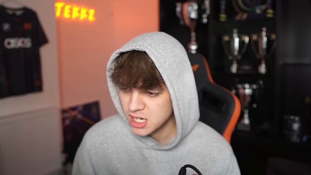 Trying To WIN a FUT Draft on MANUAL SETTINGS?! смотреть онлайн