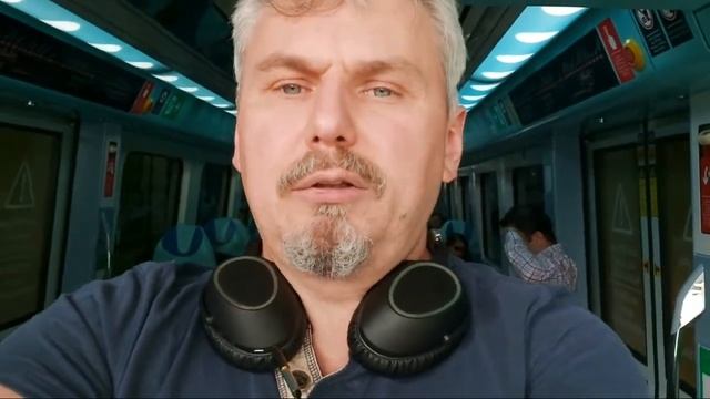 iLive:Dubai -тестирую новый Samsung Galaxy A80 в метро Дубаи смотреть онлайн