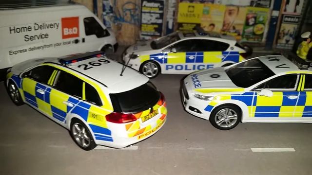 1:43 PSNI Diorama Display Scene of a Chase смотреть онлайн