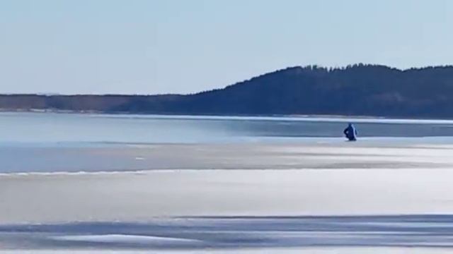 Фиаско или странный случай на зимней рыбалки смотреть онлайн
