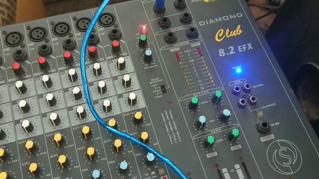 STUDIOMASTER DC 8.2 EFX MIXER REVIEW смотреть онлайн
