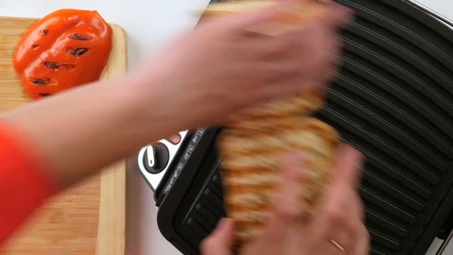 Панини с ветчиной, сыром и ананасами в гриле Tefal Health Grill Comfort GC3060 смотреть онлайн