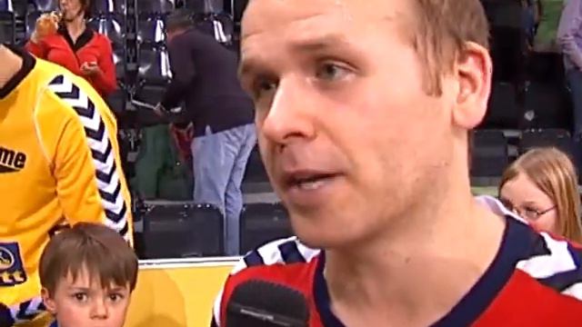 Reaktionen nach dem Sieg über die "Löwen" смотреть онлайн