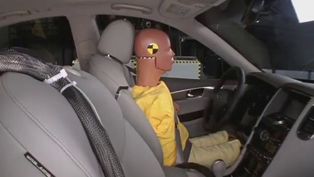 2008 Infiniti EX35 side IIHS crash test смотреть онлайн