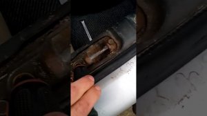 Что делать когда гремит ляда на ваз 2112, несколько способов устранения проблемы