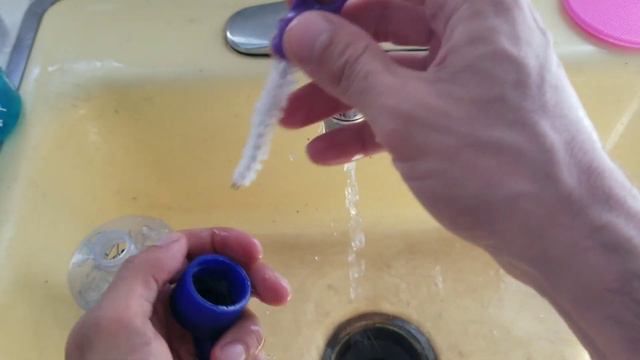 Dangerous Water Bottle Malfunction смотреть онлайн