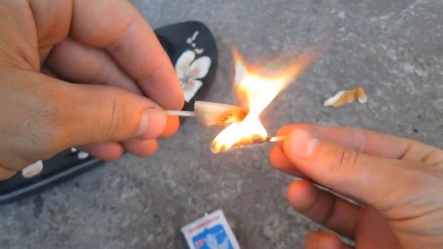 КАК ЗАЖЕЧЬ СПИЧКУ ОБ ОБУВЬ. ЗАЖИГАЕМ СПИЧКИ ОБ ПОДОШВУ. смотреть онлайн