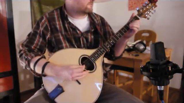 Saltarello Nr2 ~ Medieval Music: Mandola / Octave Mandolin / Irish Bouzouki смотреть онлайн