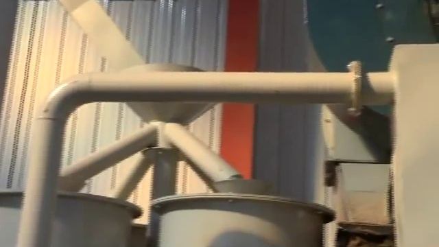 Установка для шелушения вертикального типа.avi
