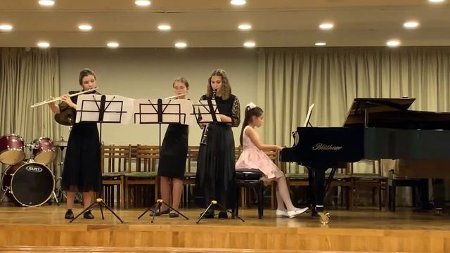 F. Gossek “Tambourine” смотреть онлайн