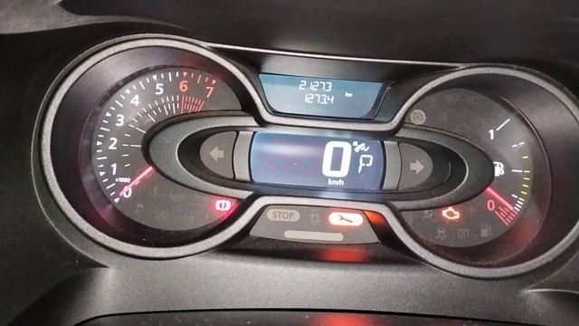 MANTENIMIENTO - RESTABLECIMIENTO DEL INDICADOR DEL CAMBIO DE ACEITE POR DISTANCIA O TIEMPO RECORRID смотреть онлайн