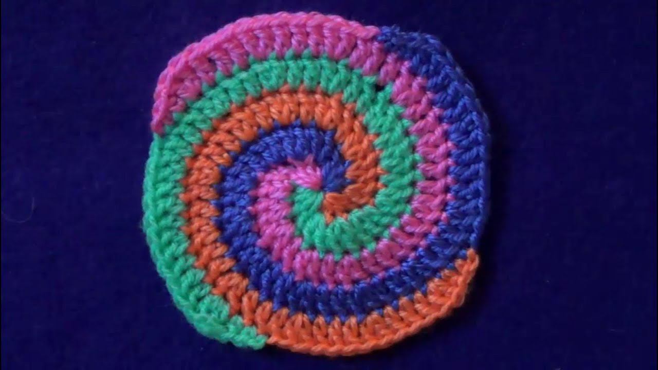 Разноцветный спиральный мотив