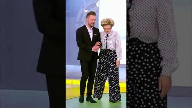 Елена, алё смотреть онлайн