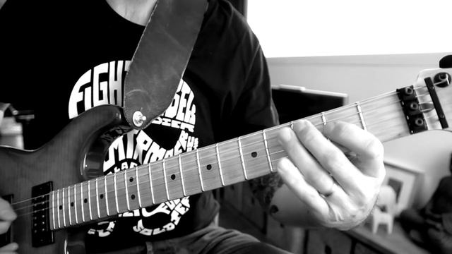 Mötley Crüe - Kickstart My Heart Guitar Cover + Solo HD смотреть онлайн
