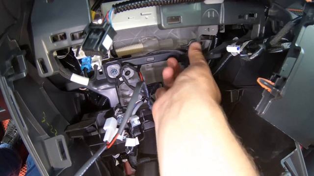 USB зарядка вместо заглушки на центральной консоли в новый RAV4 2019-2020 (XA50) смотреть онлайн