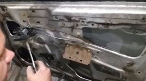 Mitsubishi Lancer Cedia CS2A Снятие карты стекла и стеклоподъемника передней  двери