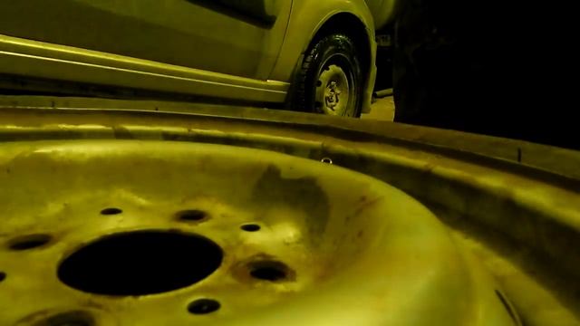 Что будет, если в колесо налить бензин и поджечь смотреть онлайн