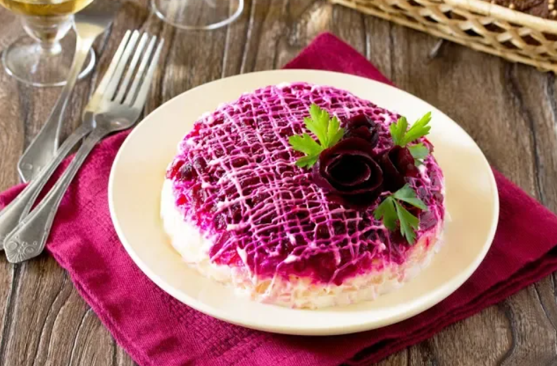 СЕЛЁДКА ПОД ШУБОЙ смотреть онлайн