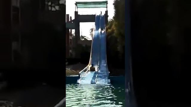 Water park fun with girls смотреть онлайн