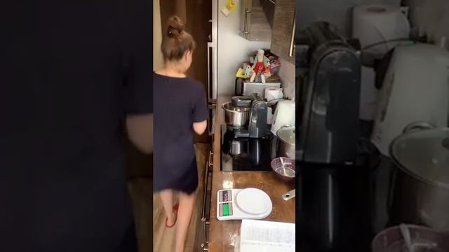 ТОРТ ШОКОЛАДНЫЙ +КРАСНЫЙ БАРХАТ смотреть онлайн