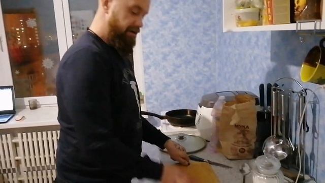 Самые быстрые и вкусные сырники с манкой!!! смотреть онлайн