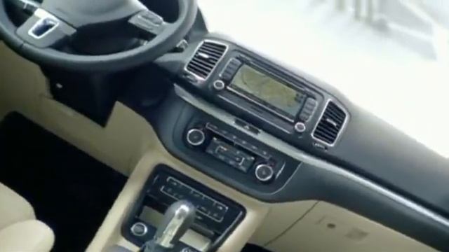 2010 Volkswagen Sharan MPV смотреть онлайн