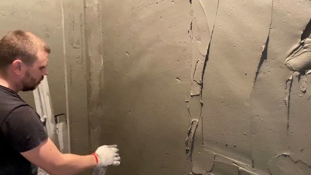 Как и зачем штукатурить плиточным клеем в санузле. Почему мы это делаем смотреть онлайн