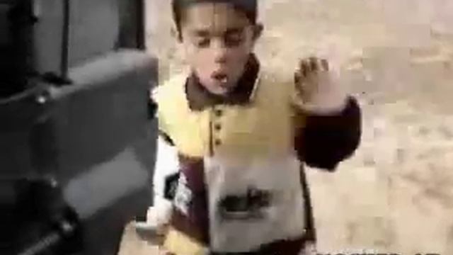 Iraq Kid Doesn't Want A Hand Grenade? смотреть онлайн