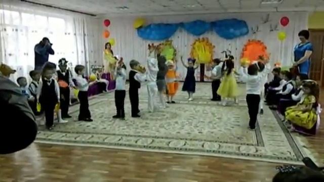Танец осени (Детский сад, 2015) смотреть онлайн