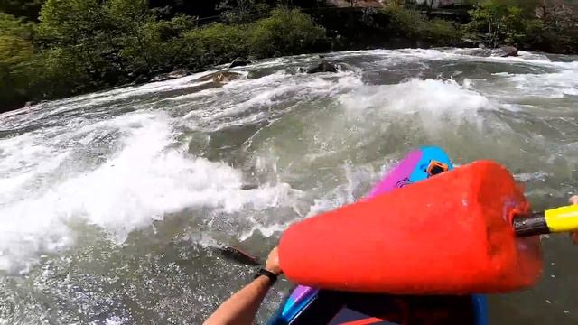 Hi-N-Dry Kayak Rolling Aid "On Water Review" смотреть онлайн