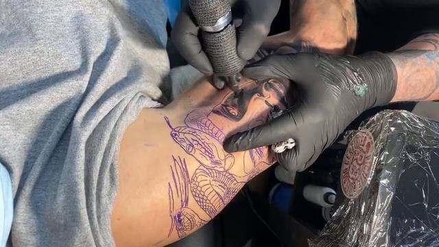 LIVE TATTOO: MEDUSA ?
