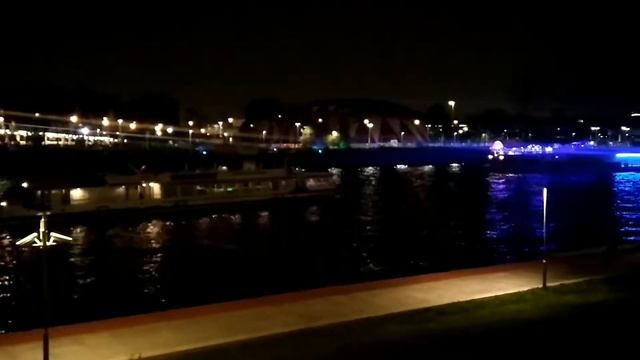 Очередная развязка двух судов на Москва реке 7.09.2018г. Что творится??? смотреть онлайн