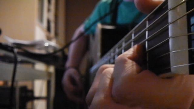 YAMAHA APX500II (playing) смотреть онлайн