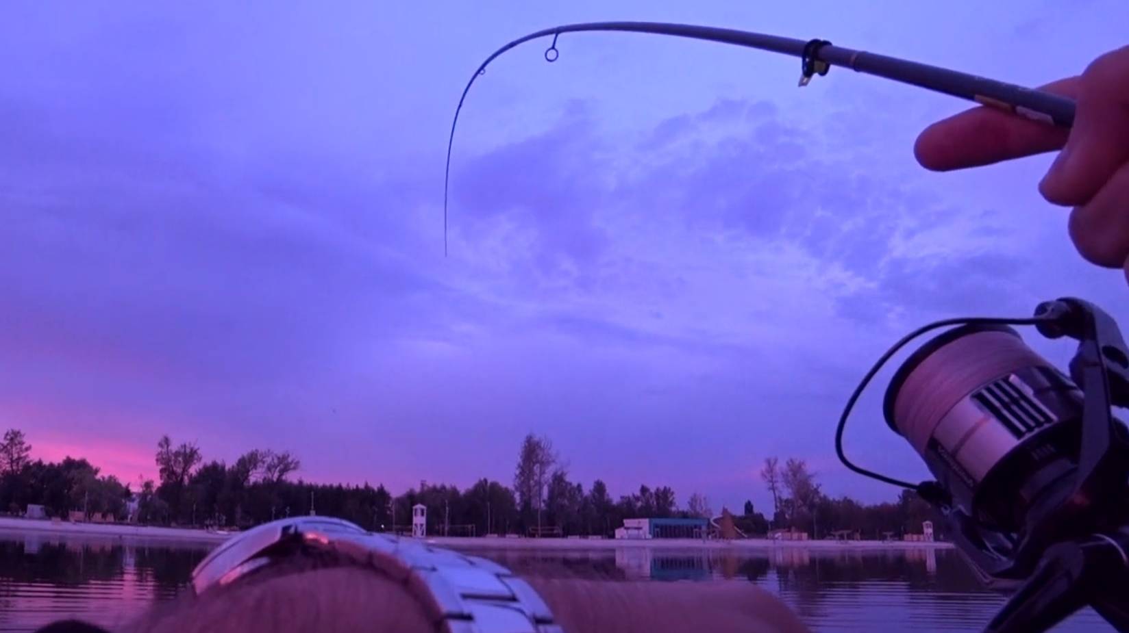 Щука клюнула в Пьянящем рассвете! Безумно красивая РЫБАЛКА смотреть онлайн