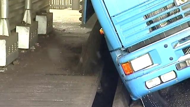 Алтайские продукты - Масло подсолнечное рафинированное «Янтарь Алтай» смотреть онлайн