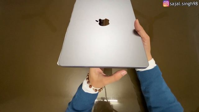 Macbook Pro 14 Unboxing & First Impressions | 2022 Space grey variant | Hindi Review смотреть онлайн