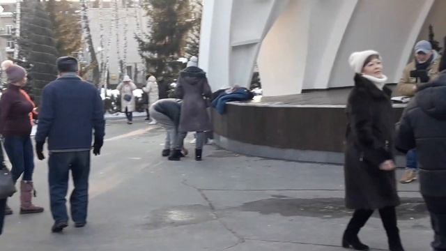 Кохання-золото!!!??Танцы в парке Горького!!!??Харьков 2022 смотреть онлайн