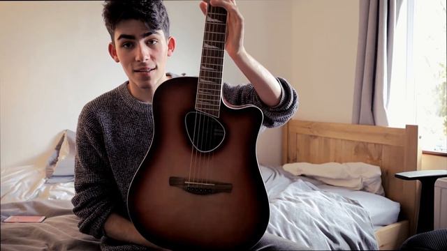 A Very Serious Acoustic Guitar Review смотреть онлайн
