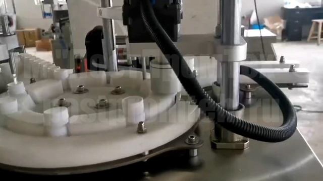 Полуавтоматический моноблок розлива и укупорки/Линия розлива смотреть онлайн