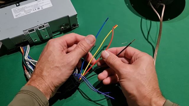 Как подключить динамики и магнитолу на примере пионер и кенвуд смотреть онлайн