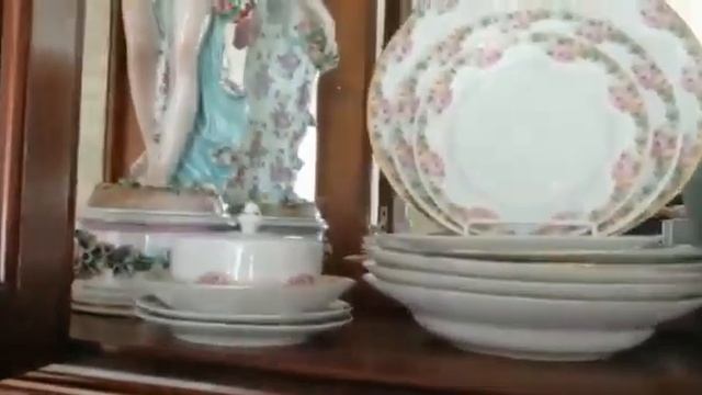 Частная коллекция фарфор антикварная мебель фарфоровые статуэтки картины смотреть онлайн