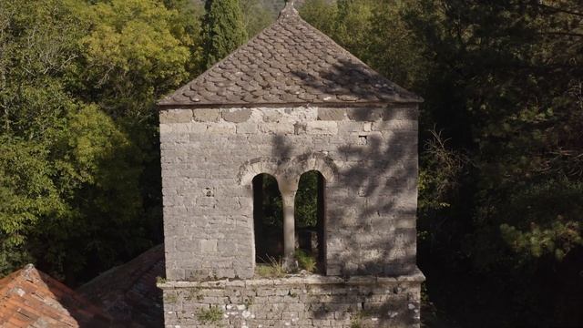 Notre Dame de Nize vue du ciel смотреть онлайн