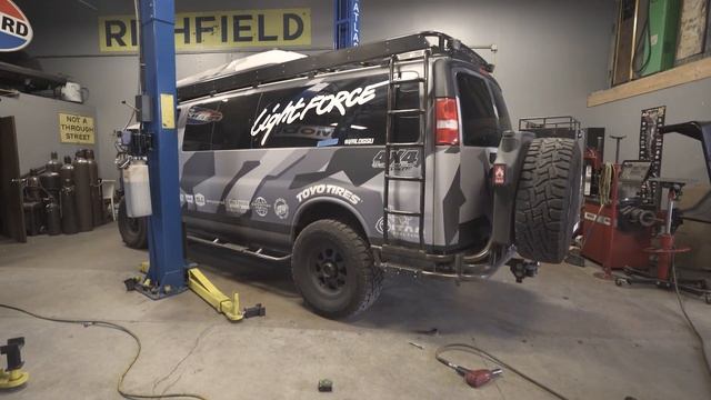 Chevy Express Van 1" Body Lift смотреть онлайн