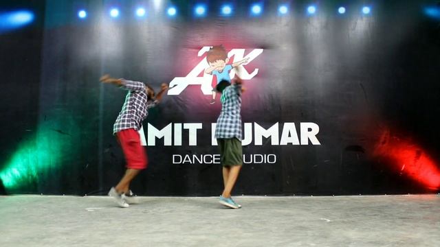 Roboting & Popping Dance | Main Nikla O Gaddi Leke | Gadar | Choreography by Amit Kumar смотреть онлайн